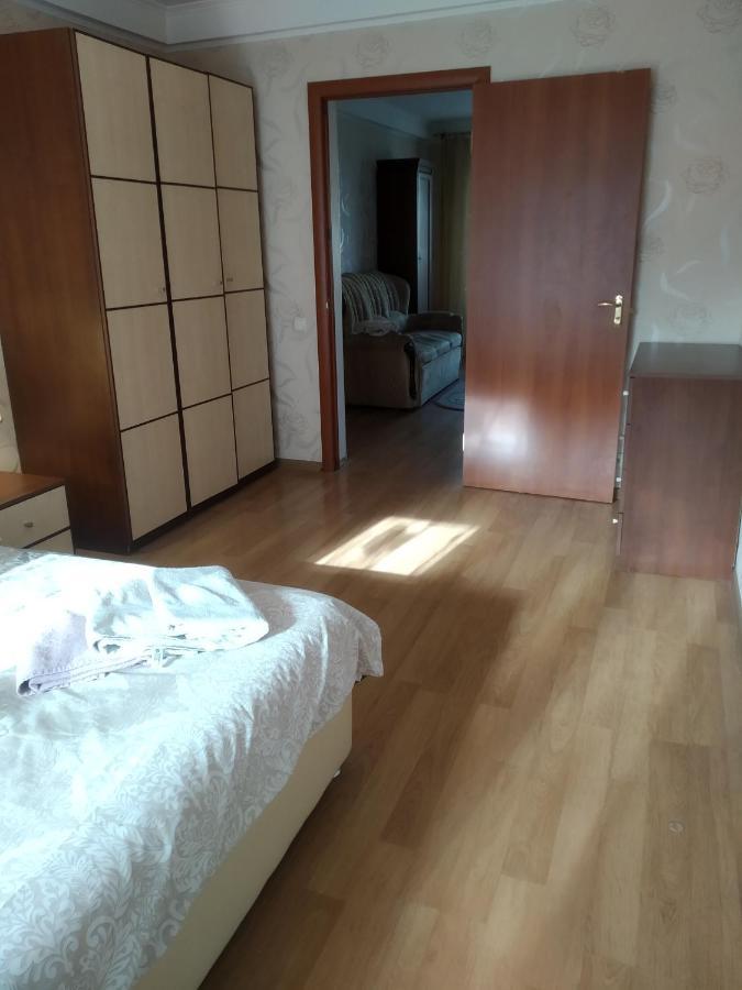 Апартаменти Comfortable Flat Near Dnieper & 12 Min. Of Centre Київ Екстер'єр фото